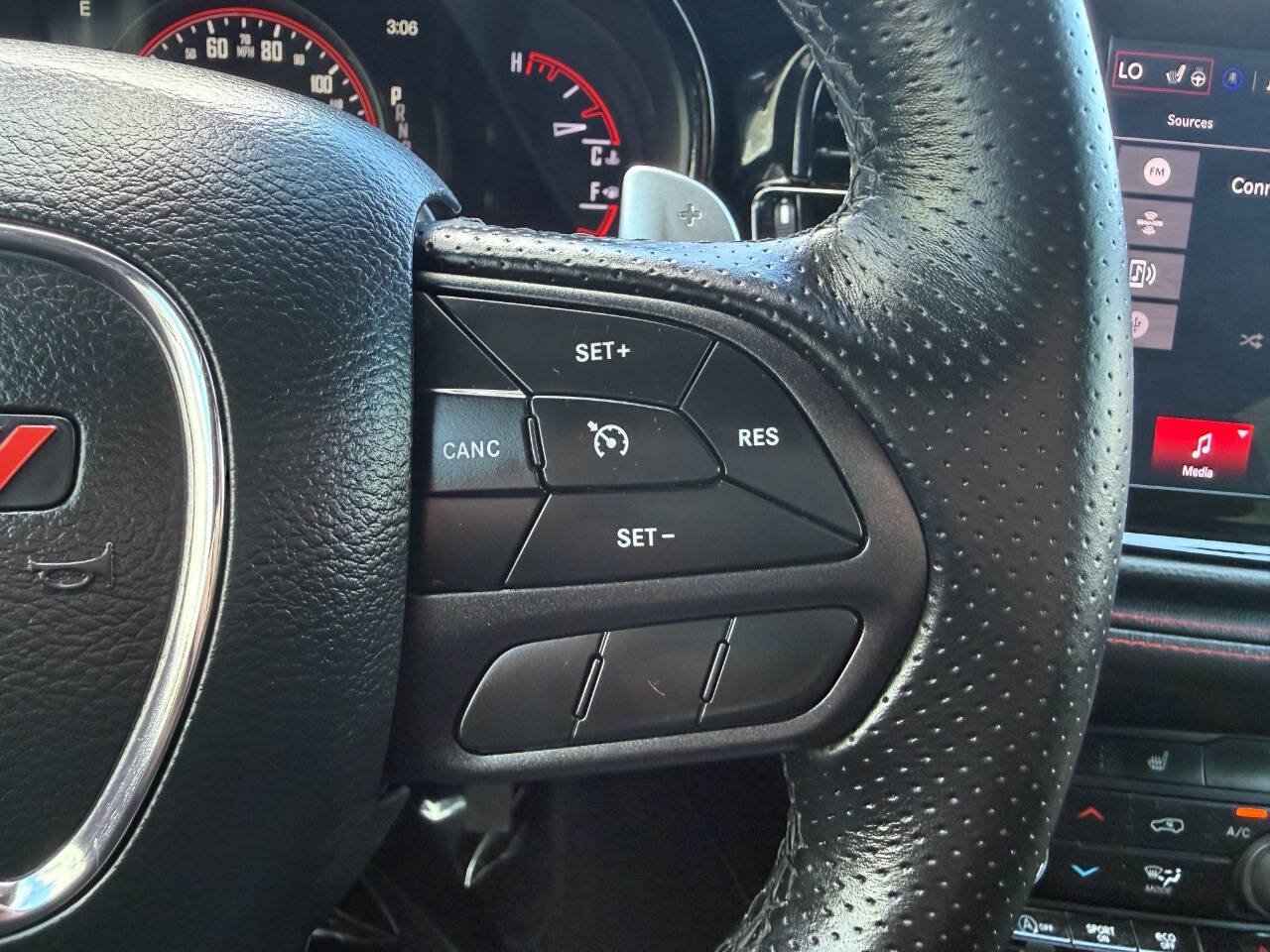 Used 2025 Dodge Durango GT w/ Blacktop Package AWD/4WD image 34