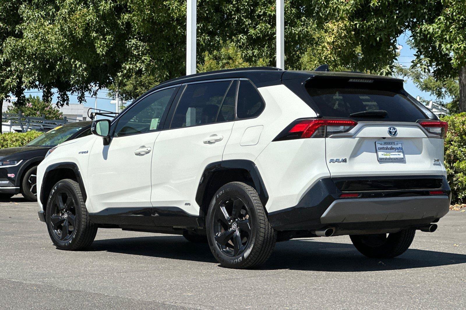 Used 2019 Toyota RAV4 XSE w/ Carpet Mat Package AWD/4WD image 5
