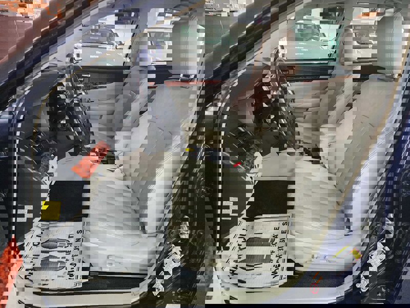 Used 2012 Subaru Legacy 2.5i Limited w/ Popular Pkg 2 image 9