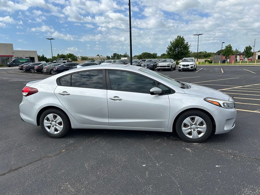Used 2017 Kia Forte LX w/ LX Popular Package FWD image 8