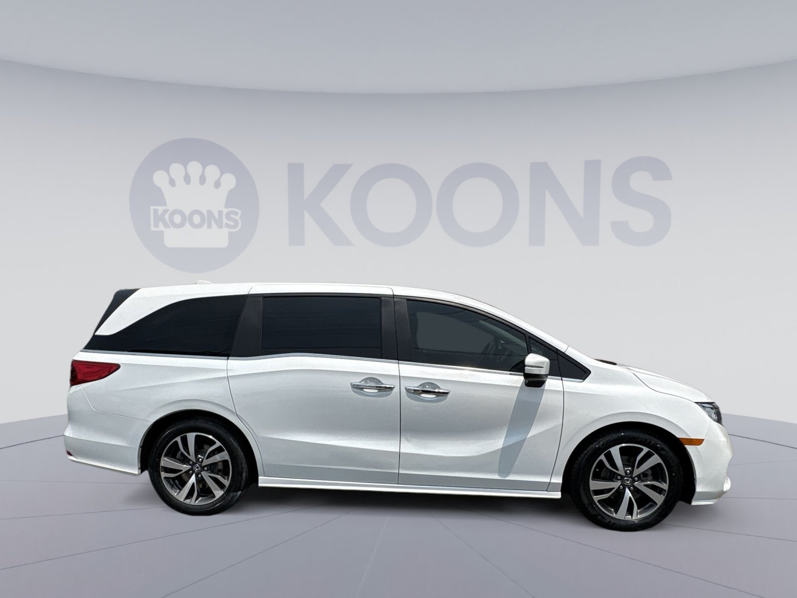 Used 2023 Honda Odyssey Touring image 8