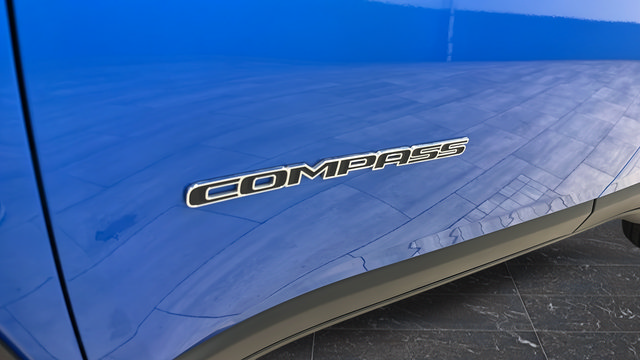 Used 2025 Jeep Compass Limited AWD/4WD image 37