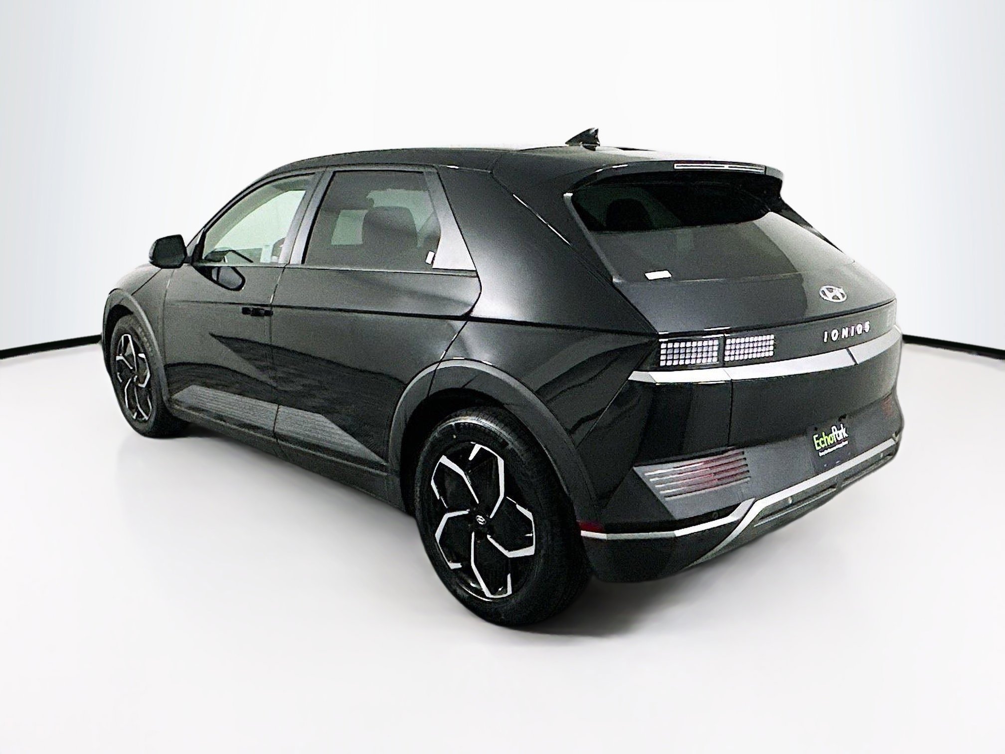Used 2024 Hyundai Ioniq 5 SE RWD image 5