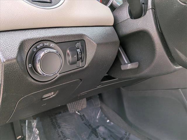 Used 2014 Chevrolet Cruze LT image 16