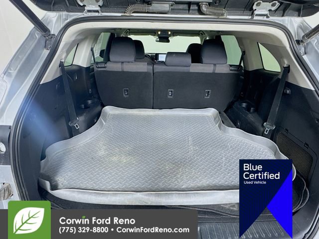 Used 2022 Toyota Highlander LE image 25