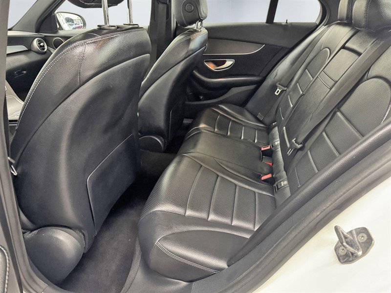 Used 2019 Mercedes-Benz C 300 4MATIC Sedan image 18