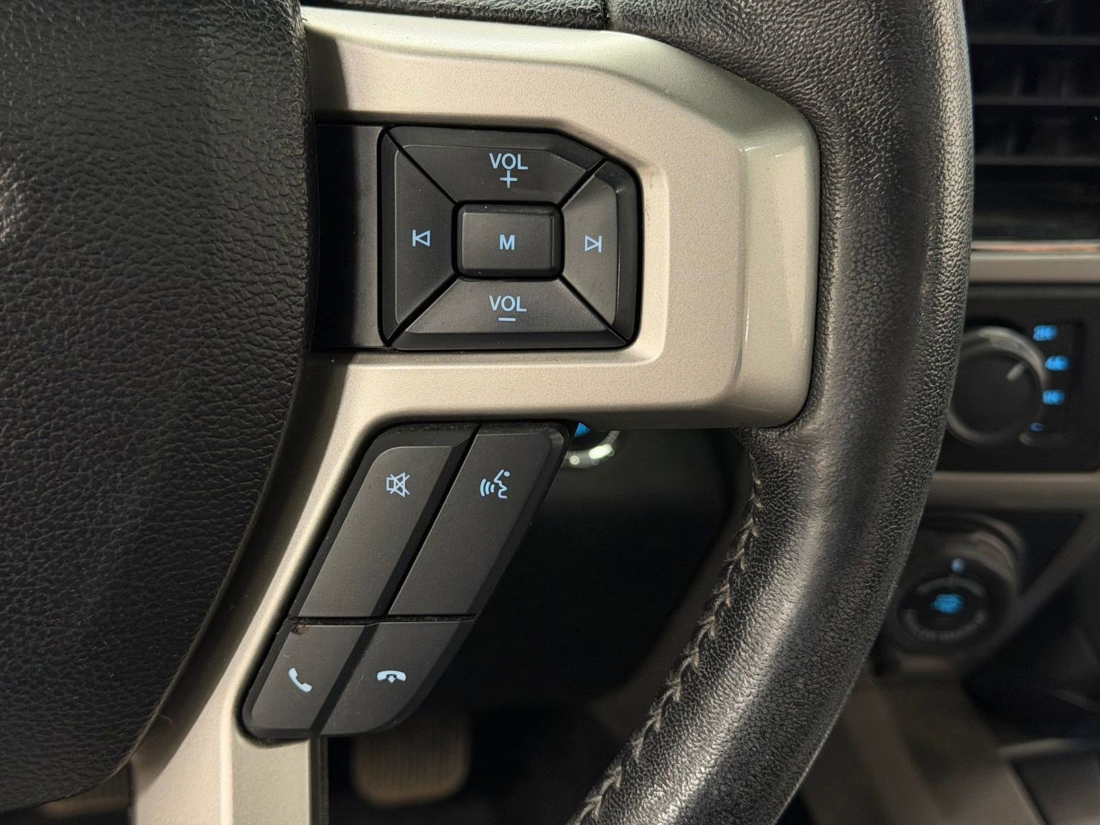 Used 2017 Ford F150 Lariat w/ Equipment Group 502A Luxury image 26