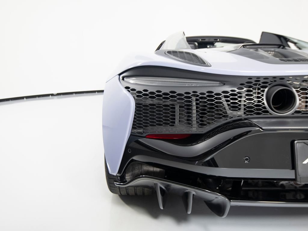 Used 2025 McLaren Artura Spider image 49