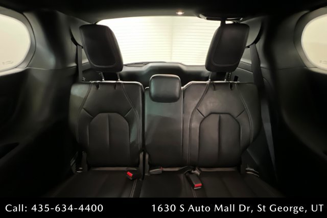 Used 2025 Chrysler Pacifica Select FWD image 21