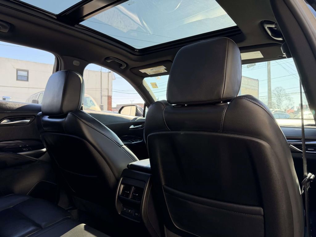 Used 2023 Cadillac XT4 Luxury w/ Cold Weather Package AWD/4WD image 13