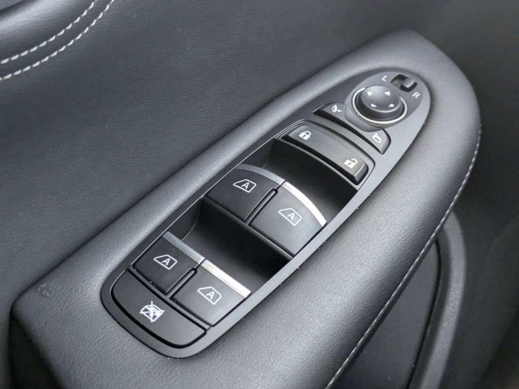 Certified 2025 INFINITI QX55 Essential image 25