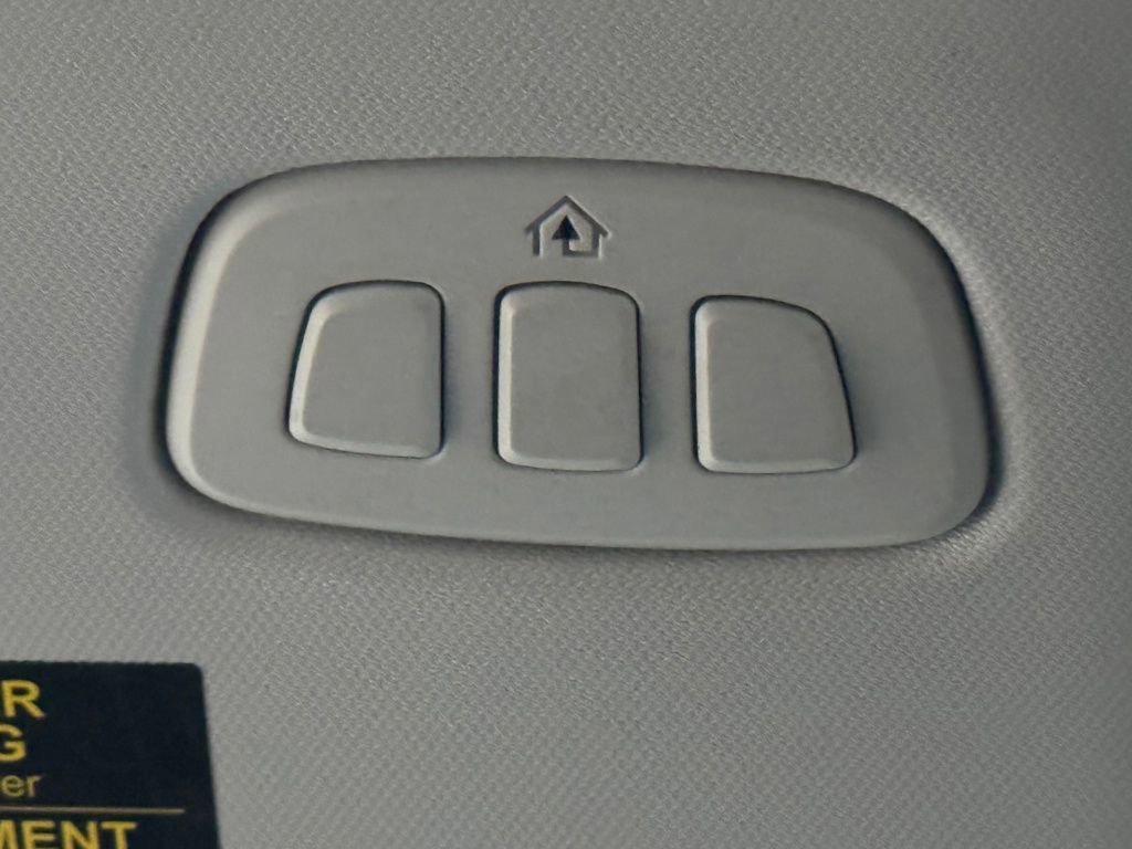 Used 2022 Ford Escape Titanium w/ Class II Trailer Tow Package image 25