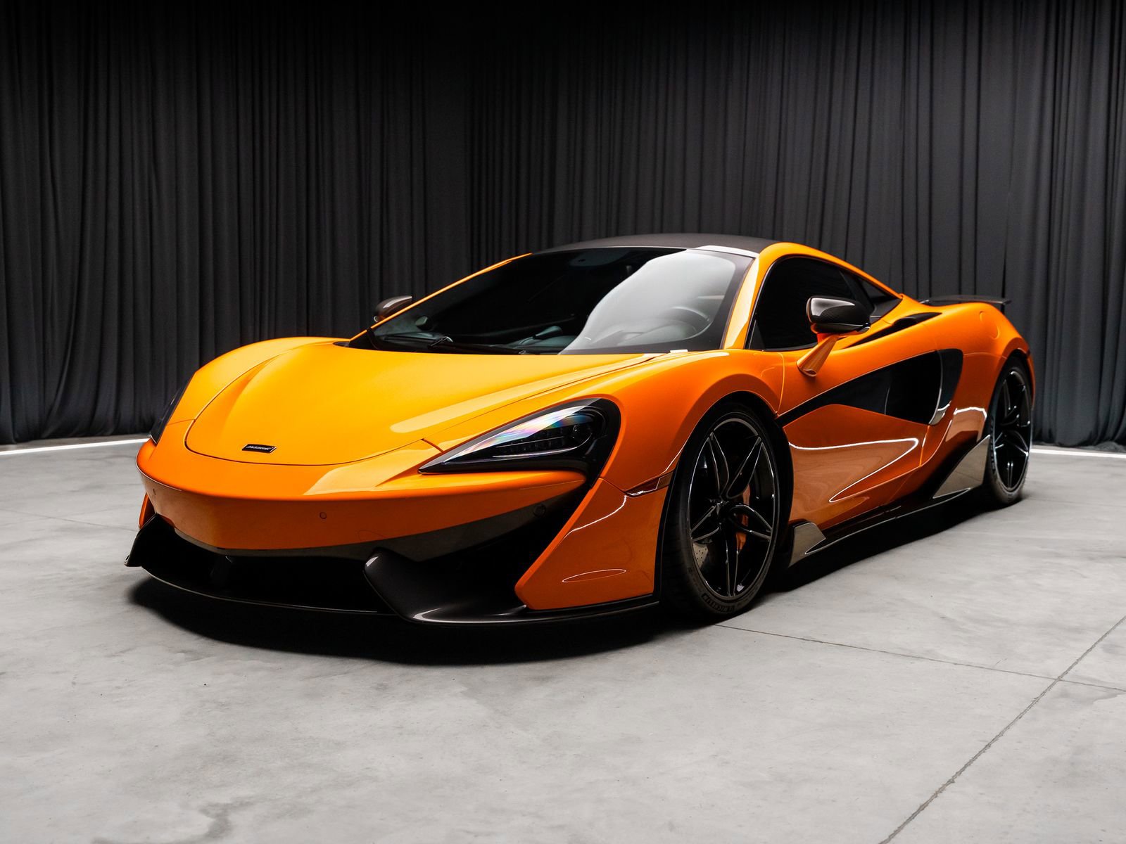 Used 2016 McLaren 570S Coupe RWD image 25