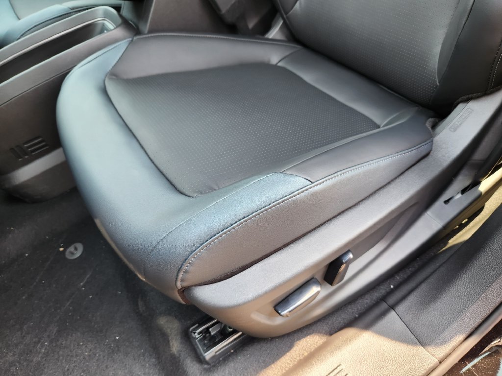 New 2026 Nissan Leaf SV+ FWD image 13