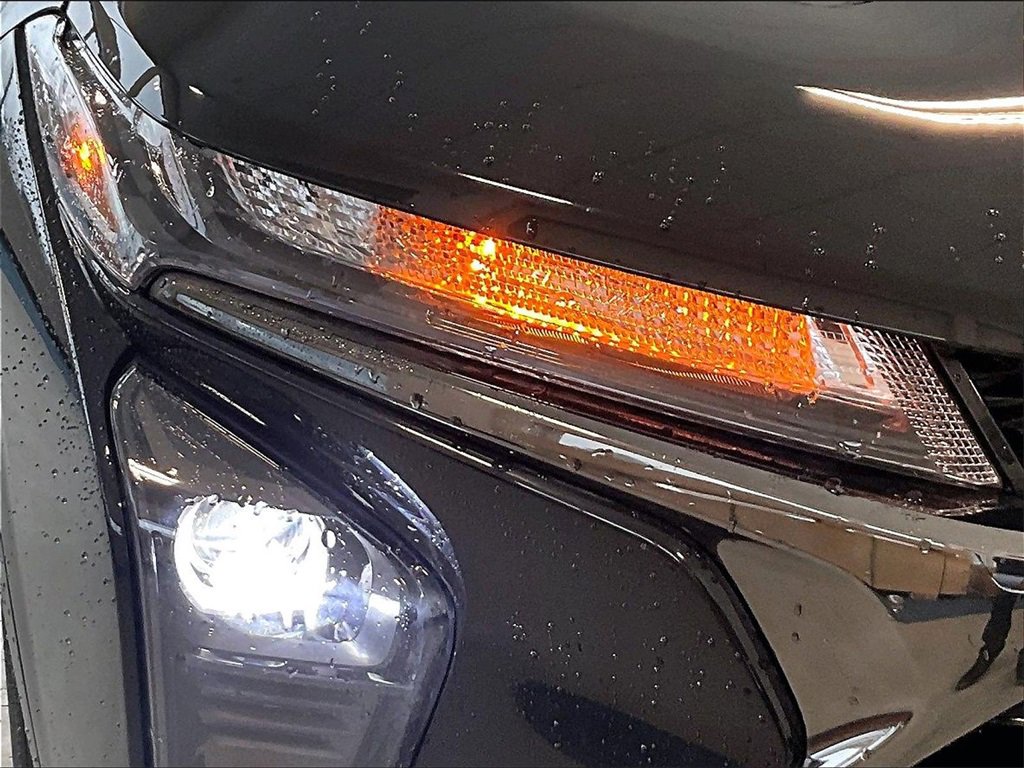 Used 2024 Chevrolet Trax RS image 30