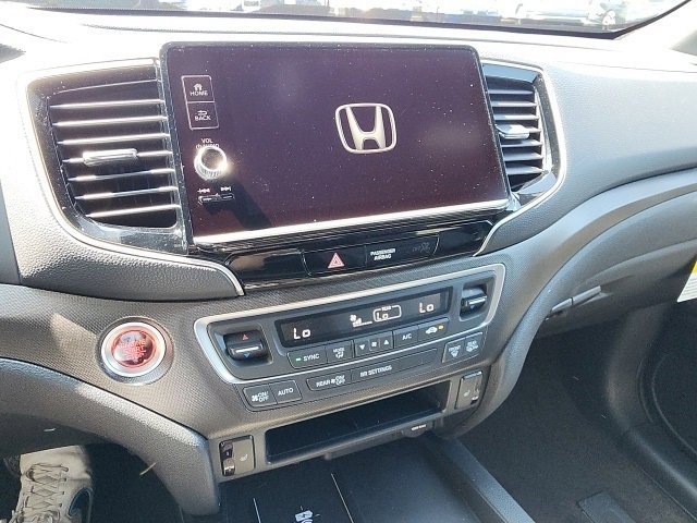 Used 2025 Honda Ridgeline TrailSport image 27