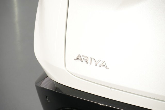 Used 2023 Nissan Ariya AWD image 15