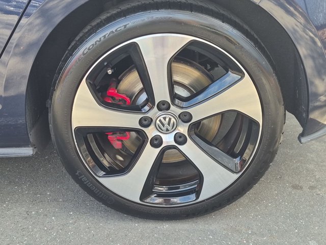 Used 2016 Volkswagen GTI SE w/ Lighting Package (SEL) FWD image 22