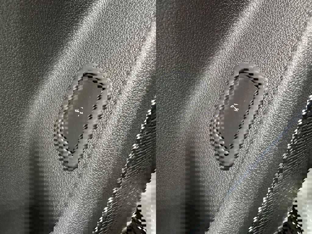 Used 2025 GMC Acadia Denali w/ Super Cruise Package image 23