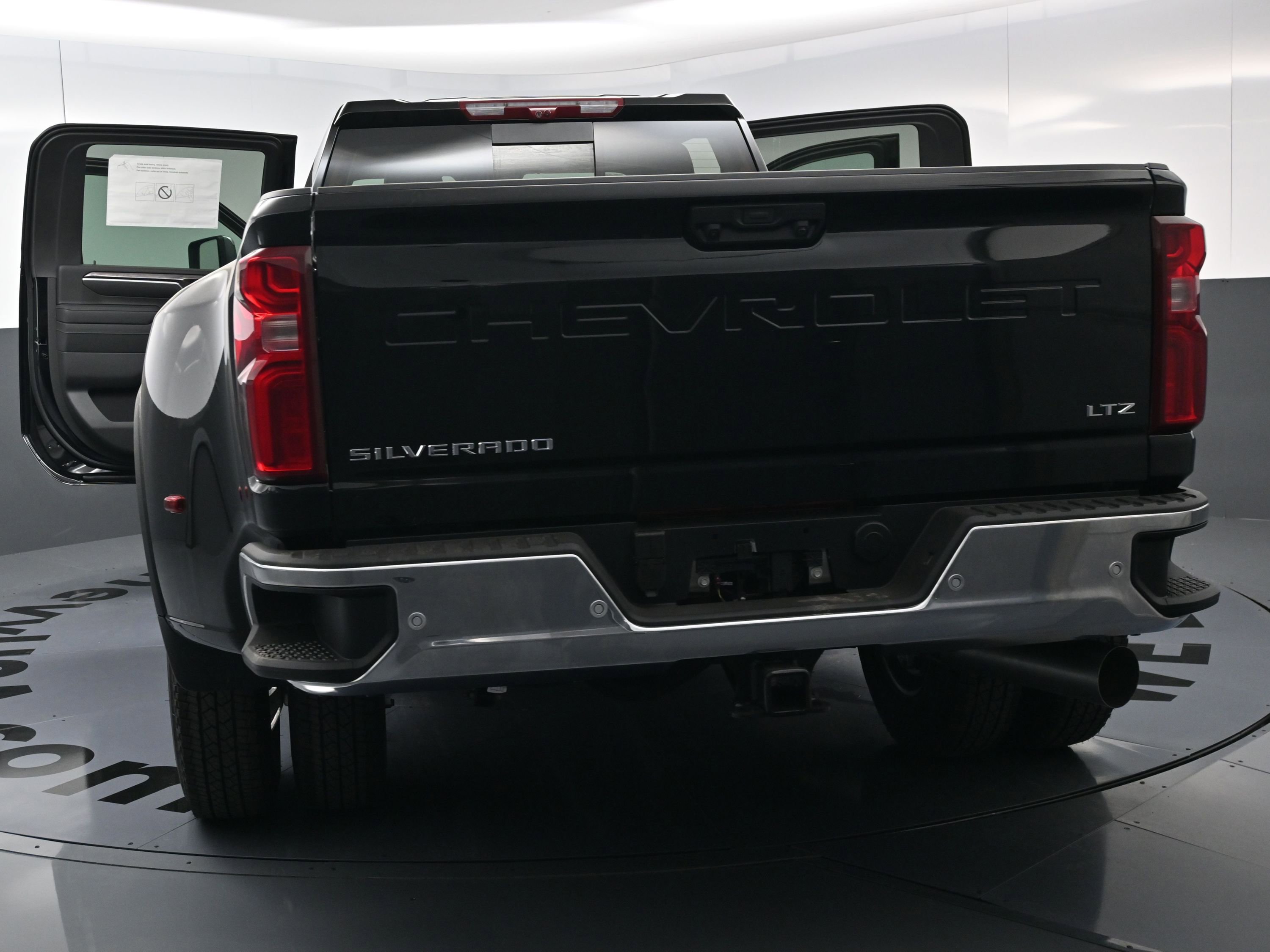 New 2026 Chevrolet Silverado 3500 LTZ w/ LTZ Plus Package image 29