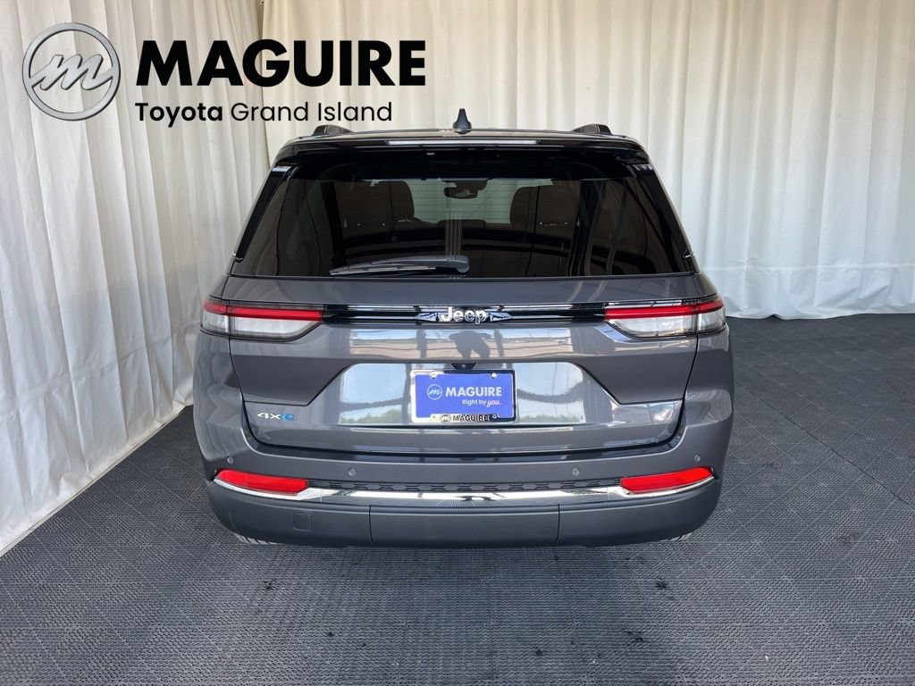 Used 2023 Jeep Grand Cherokee 4WD 4xe image 31