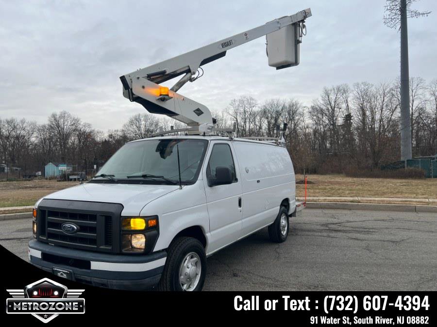 Used 2011 Ford E-350 and Econoline 350 Super Duty w/ PWR Group image 1