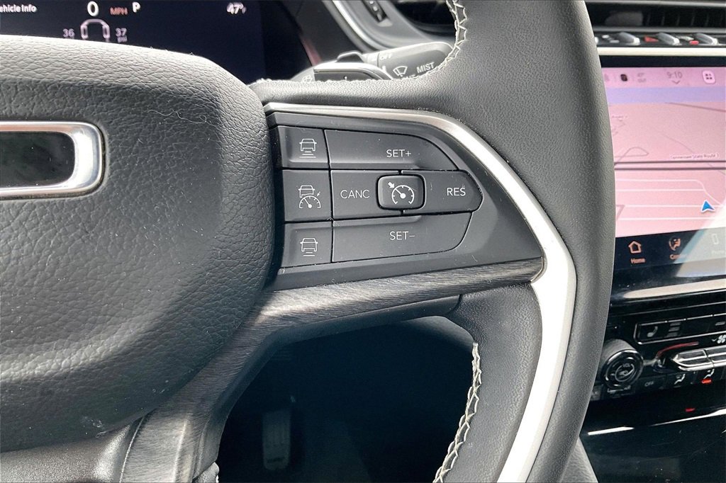 Used 2024 Jeep Grand Cherokee L Limited image 19