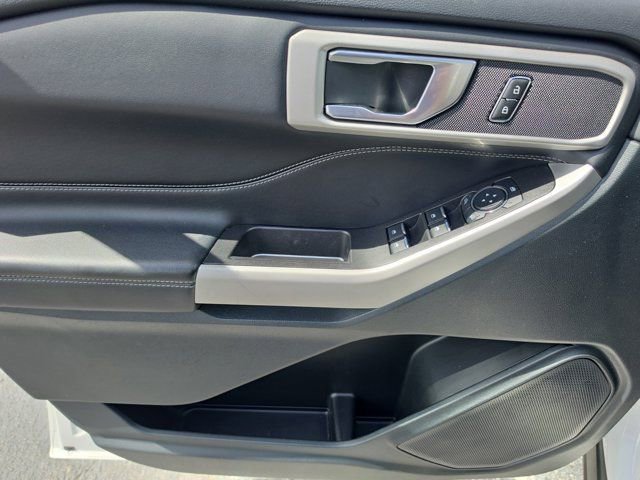 Certified 2024 Ford Explorer XLT RWD image 17