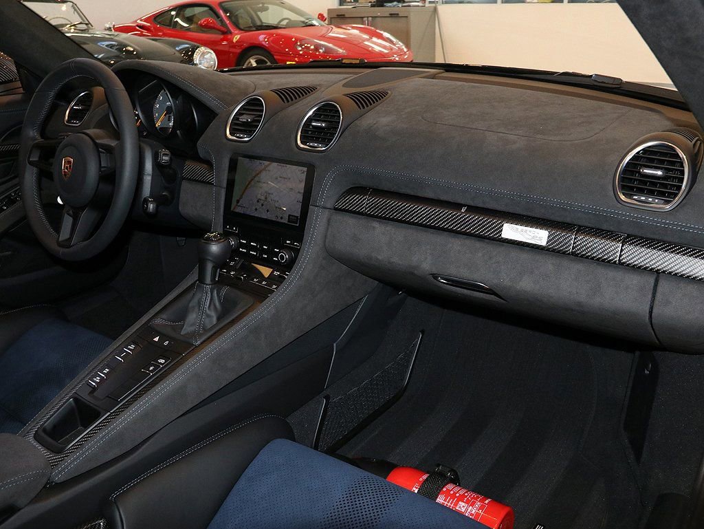 Used 2024 Porsche 718 Cayman GT4 RS RWD image 53