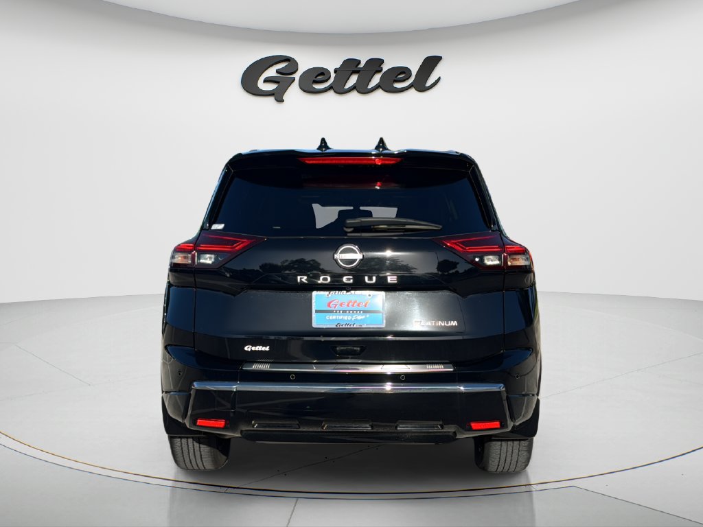 Used 2025 Nissan Rogue Platinum w/ Tech Package FWD image 7