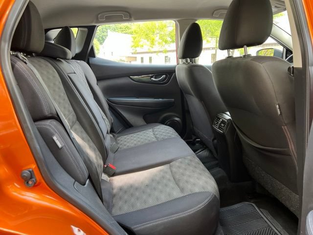 Used 2020 Nissan Rogue Sport SV FWD image 19