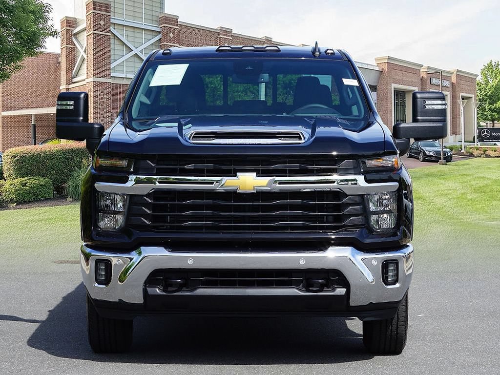 Used 2025 Chevrolet Silverado 2500 LT w/ All Star Edition AWD/4WD image 2