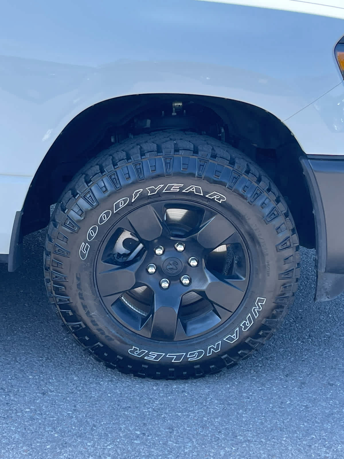 Used 2025 RAM 1500 Warlock AWD/4WD image 12