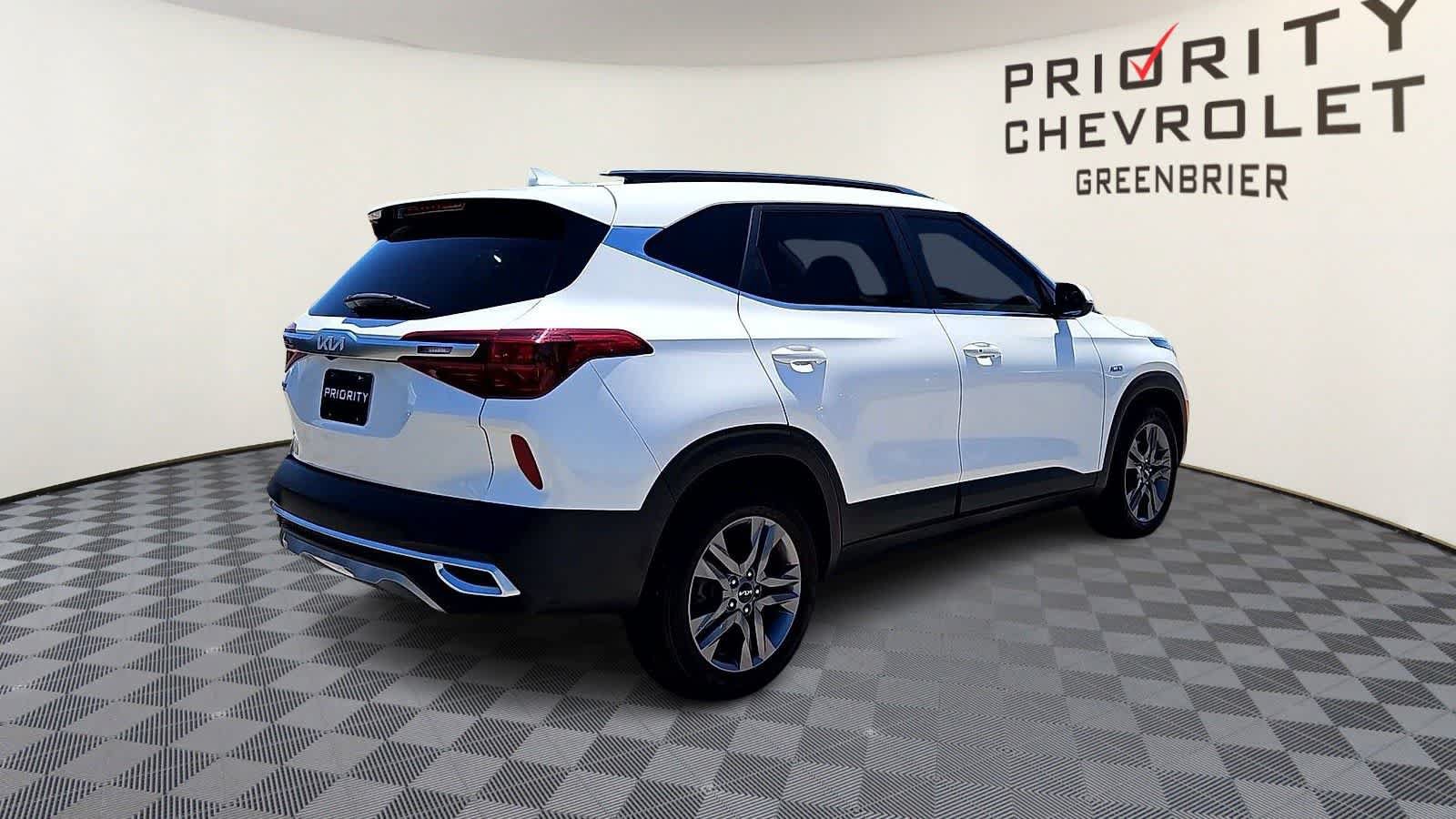 Used 2023 Kia Seltos S w/ Navigation Package AWD/4WD image 8