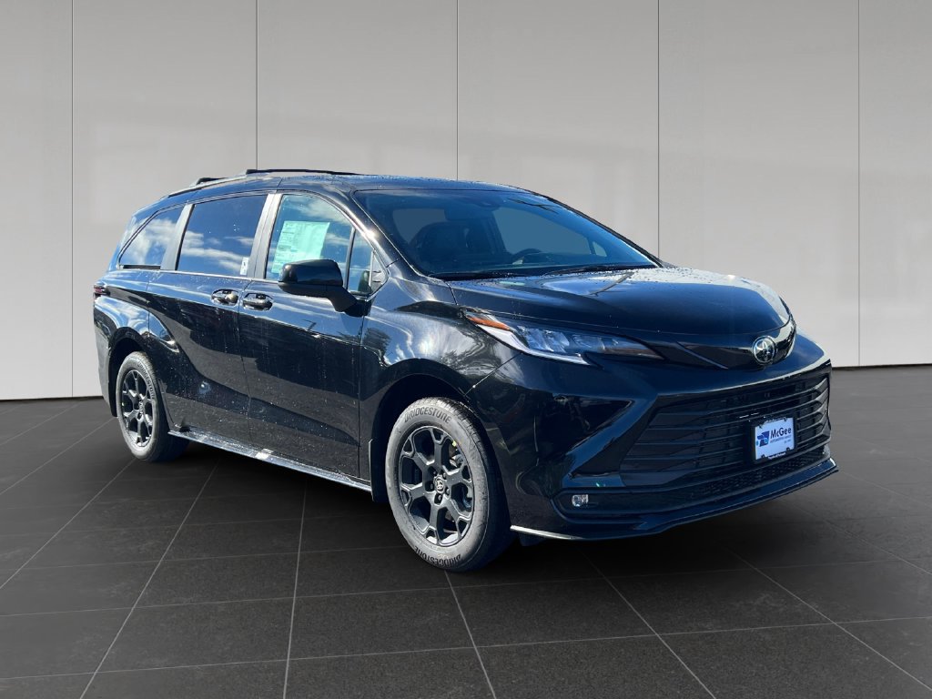 New 2026 Toyota Sienna XLE Woodland Edition AWD/4WD image 8