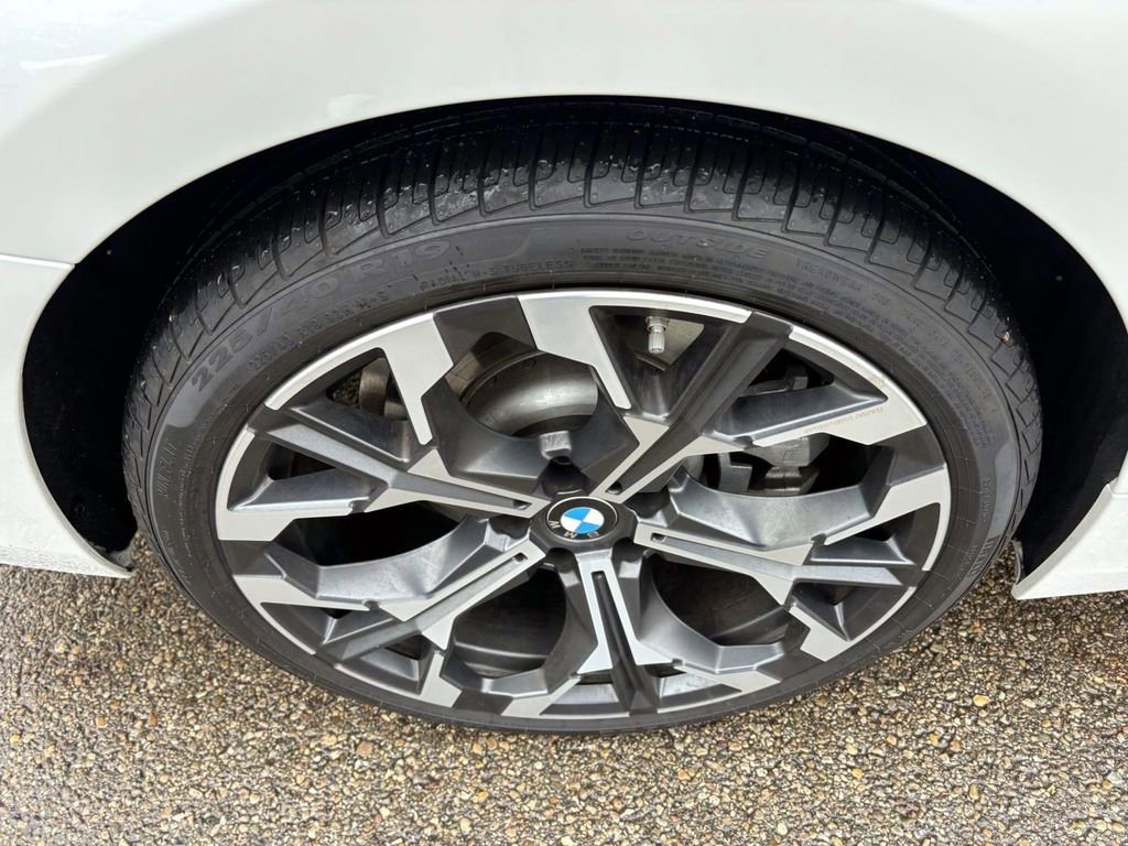 Used 2025 BMW 330i xDrive Sedan w/ Premium Package image 10