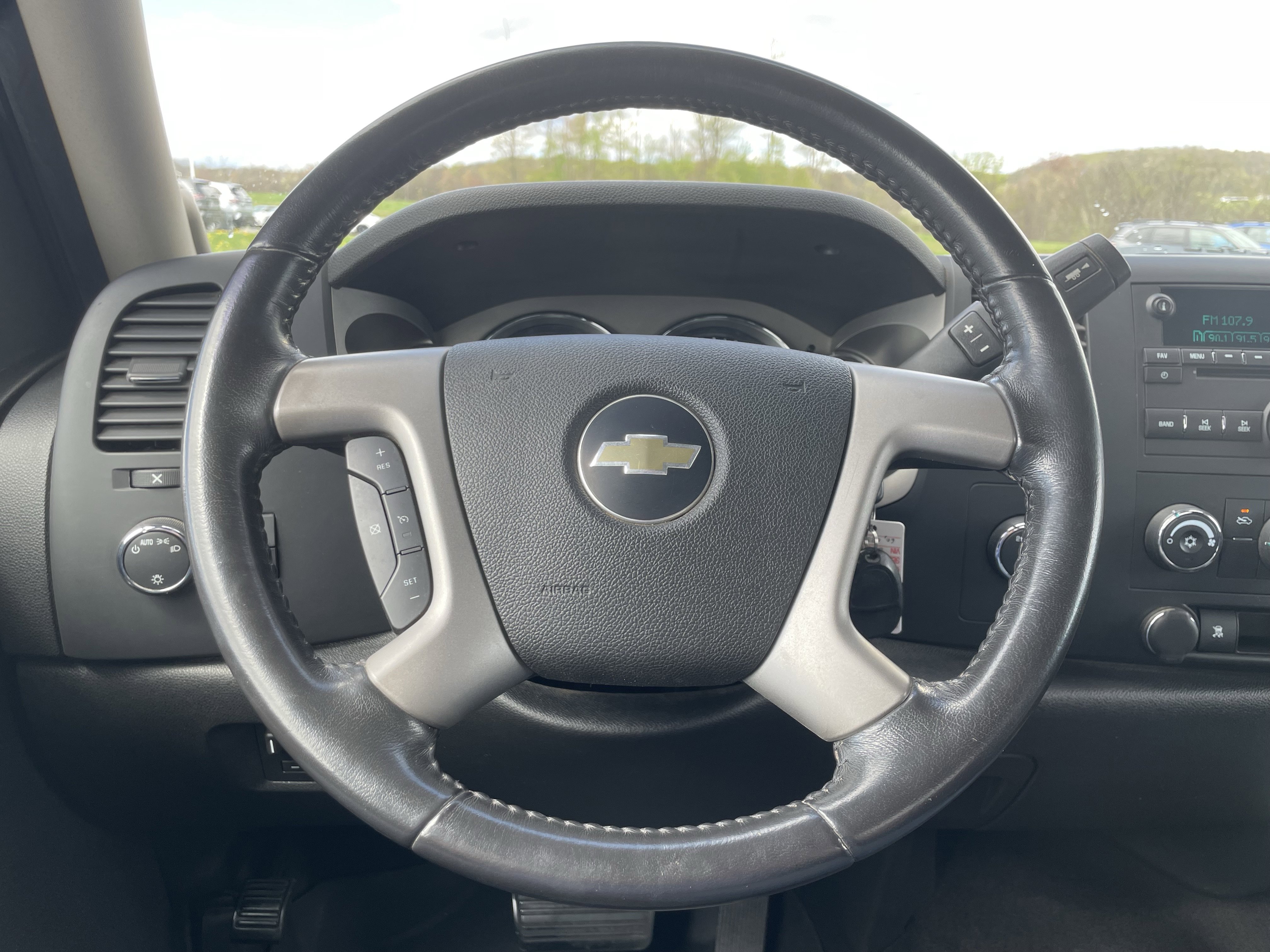 Used 2010 Chevrolet Silverado 2500 LT AWD/4WD image 17