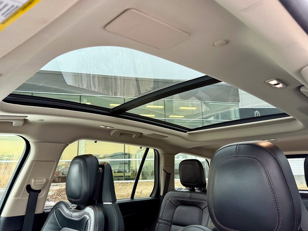 Used 2020 Lincoln Aviator Reserve w/ Equipment Group 202A image 30