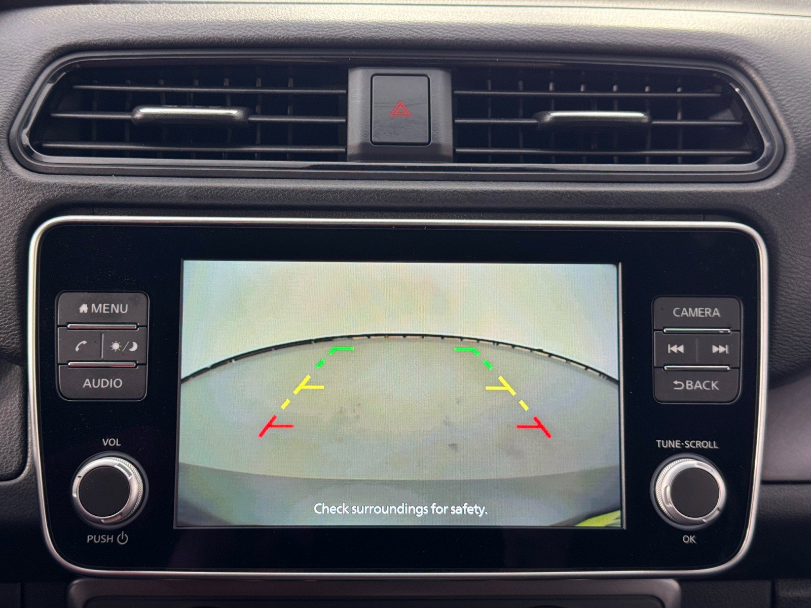 Used 2025 Nissan Leaf S image 23