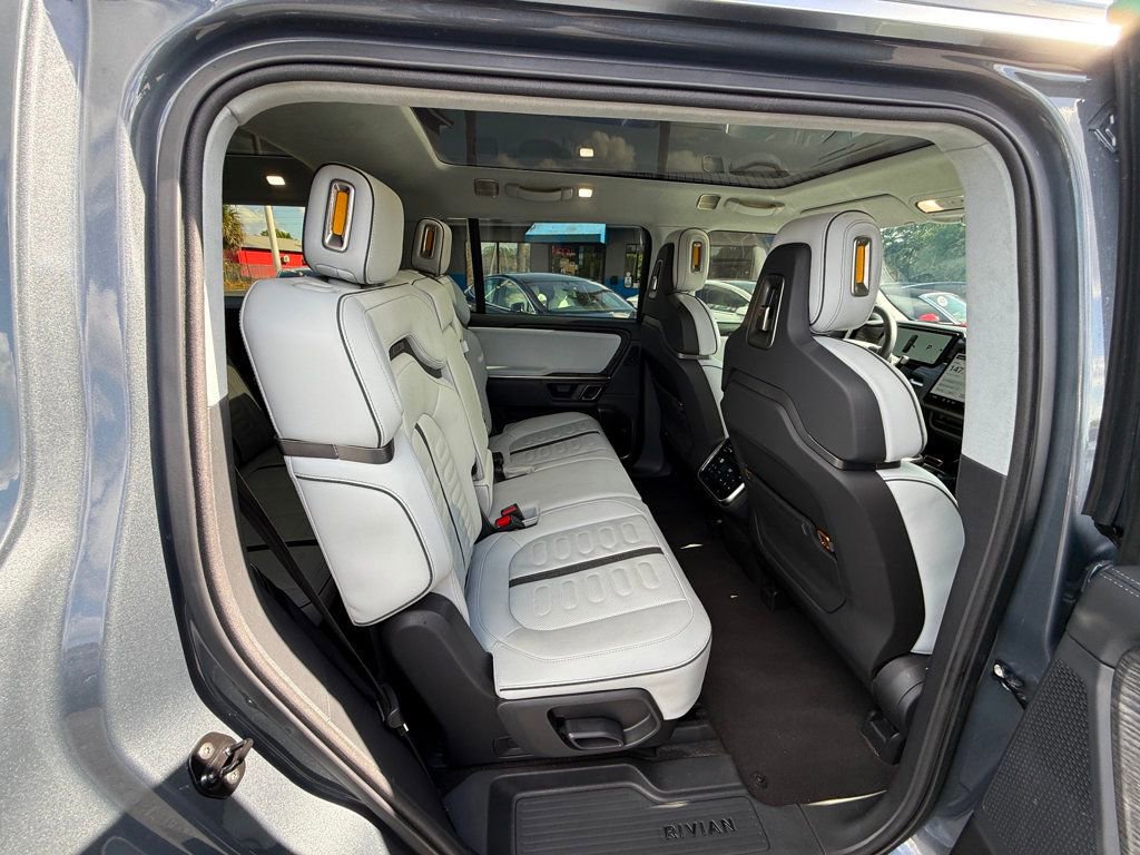 Used 2023 Rivian R1S Adventure image 33