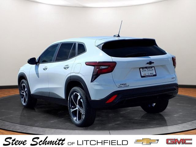 New 2026 Chevrolet Trax RS w/ Sunroof Package image 2