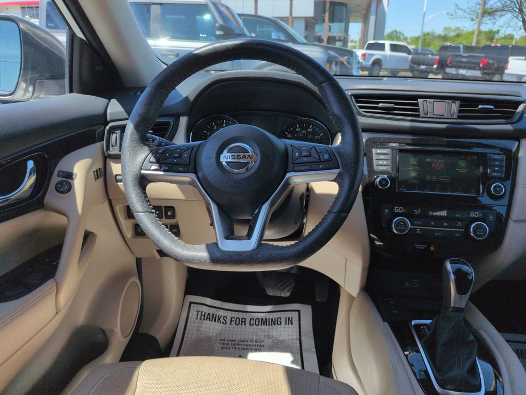 Used 2019 Nissan Rogue SL w/ Premium Package image 13