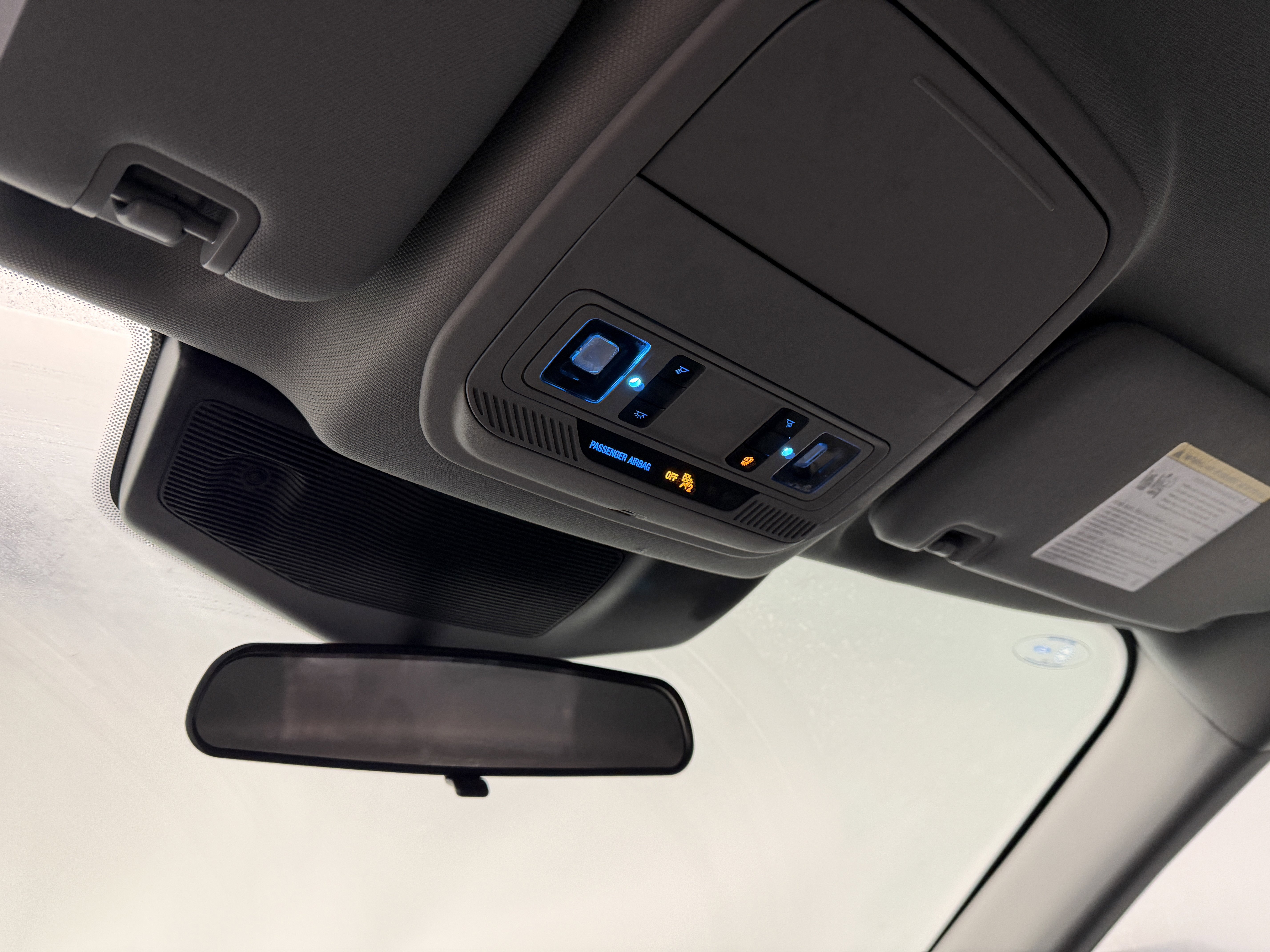 Used 2023 Ford Explorer XLT w/ Equipment Group 202A image 7