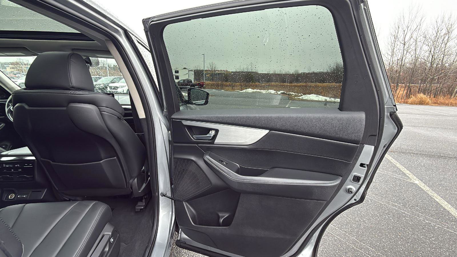 Used 2023 Acura MDX SH-AWD image 19