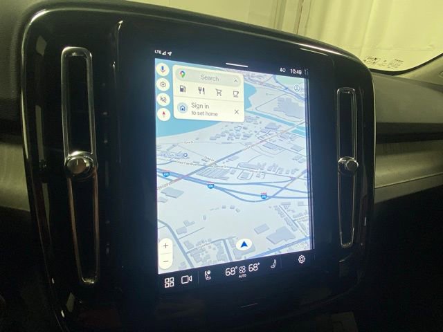 Certified 2025 Volvo XC40 B5 Core AWD/4WD image 19