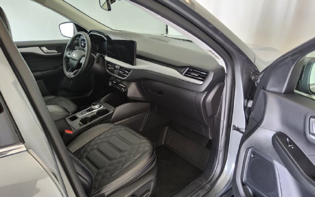 Used 2024 Ford Escape ST-Line w/ Tech Pack #1 AWD/4WD image 18