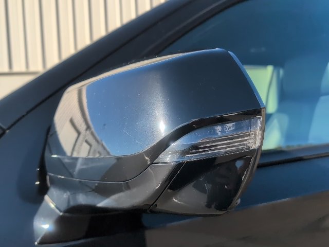 Used 2022 Chevrolet Suburban RST image 15