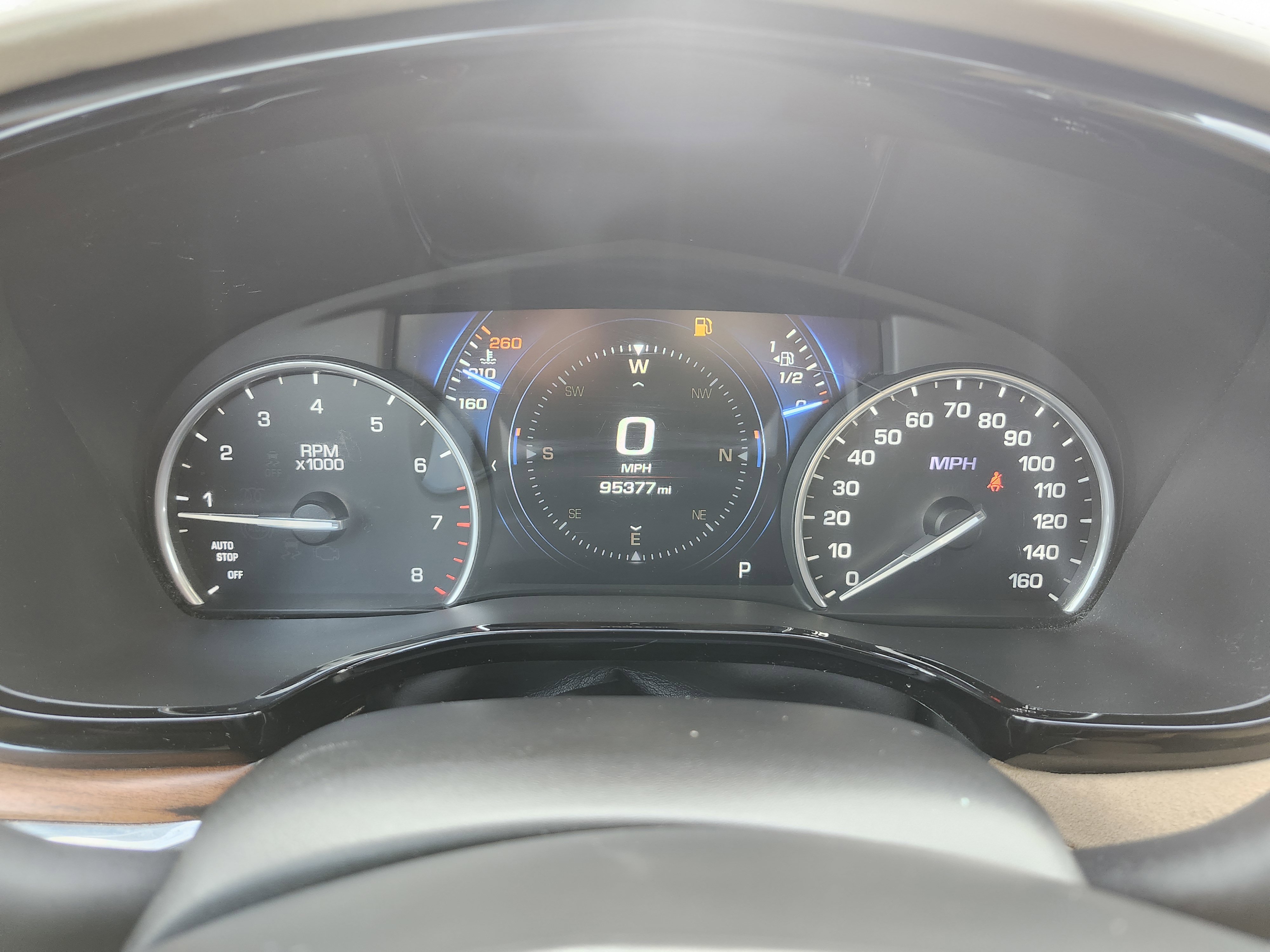 Used 2017 Cadillac XT5 Platinum AWD/4WD image 34