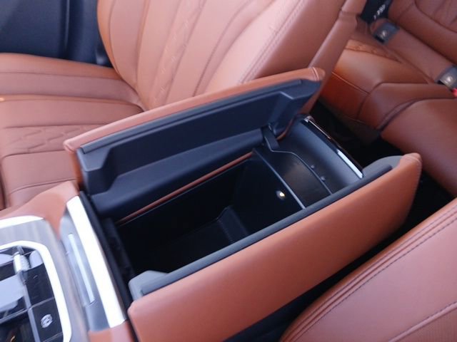 New 2026 BMW X7 xDrive40i AWD/4WD image 24
