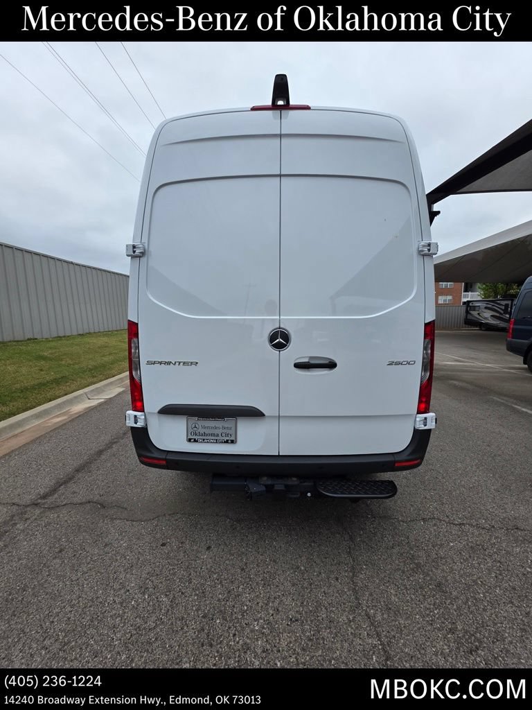 Used 2026 Mercedes-Benz Sprinter 2500 image 4